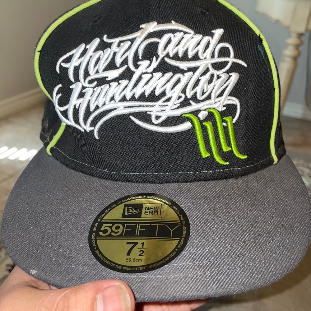 28.🥶NEW ERA 59FIFTY🥶BY MONSTER🥶LIMTED EDITION FAMOUS ARTIST